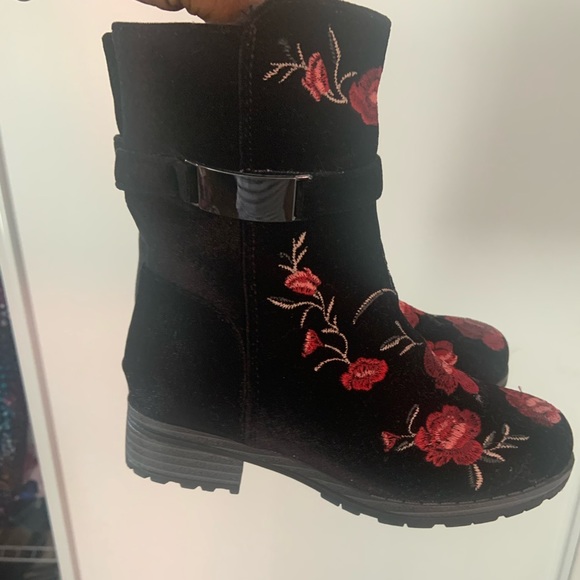 Boots for kids - Picture 2 of 4